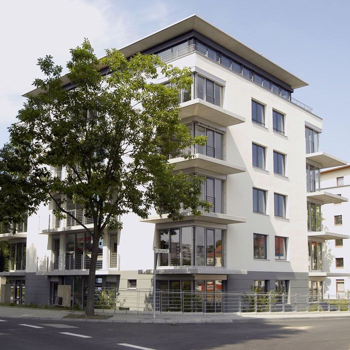 Außenansicht des weißen Firmengebäudes in Köln und Düsseldorf